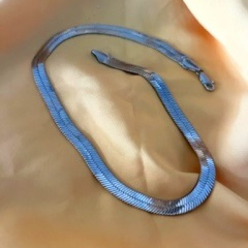 Snake Style Silver Necklace 18" x 3/5" with lobster claw safety catch